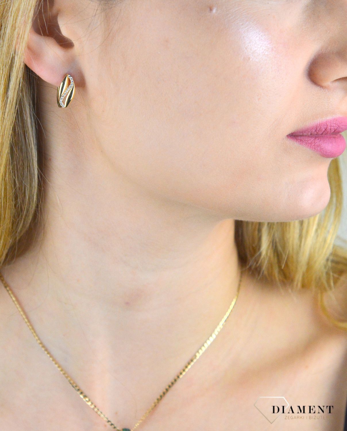 Złote kolczyki damskie 375 klasyczne z cyrkoniami KL 8935 375.jpg